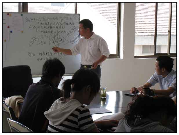 王老師（shī）為集裝箱活動房公司上課