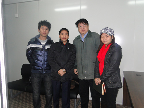 蘇州彩鋼公司網絡營銷總監、俞總、上海偉雅、網絡營銷主管合影