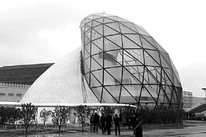 天（tiān）地鋼結構（gòu）