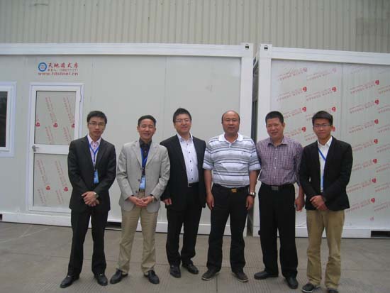 日本金葉先生來我司參觀考察集裝箱房屋