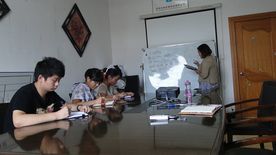 小型（xíng）培訓（xùn）幫助新人了解公司文化和產品