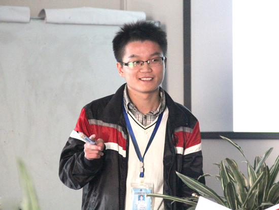 龍毅組長正在講述如何做搜索引擎（qíng）排名