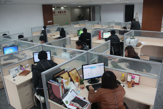 丝瓜视频官网家人們在（zài）新辦公（gōng）樓辛勤工作