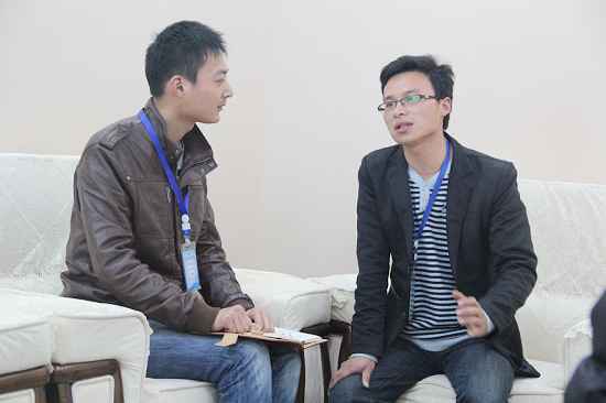 劉工在接受采訪時決心永遠跟著大家一起走