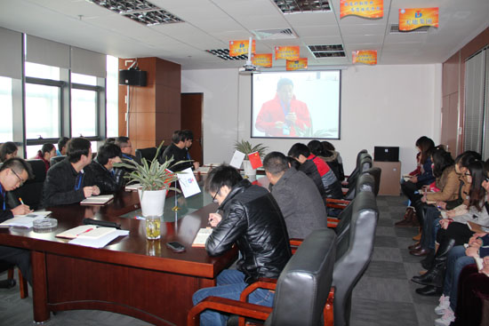 鋼結構平台公司家人（rén）正在觀看視頻（pín）