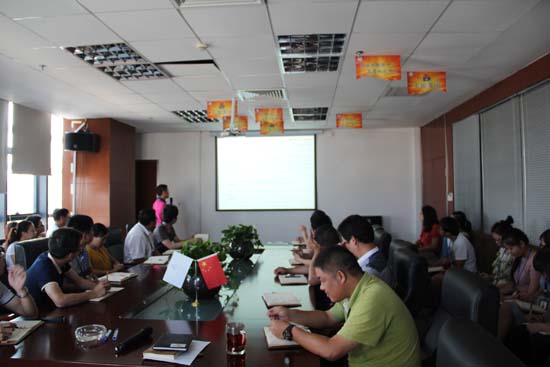 家人（rén）們正在思索