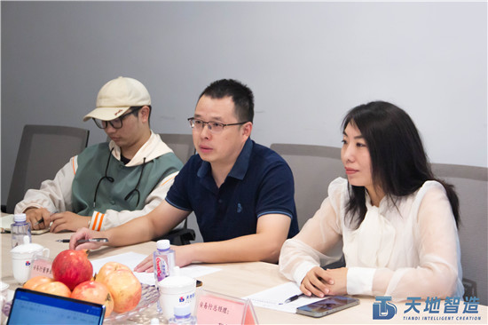 智能（néng）出行換電（diàn）櫃